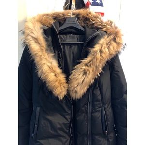 Mackage Kay Size Medium.